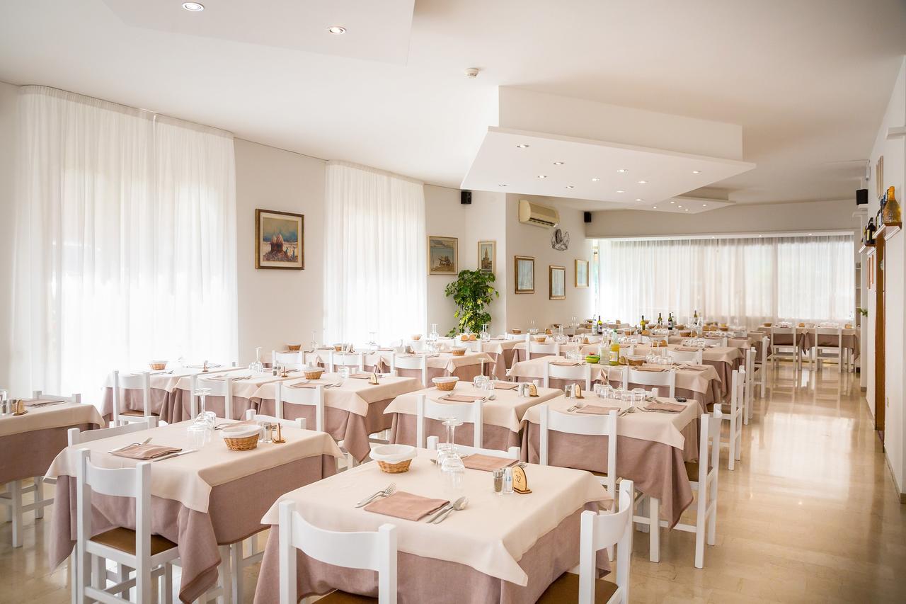 Hotel Augusta Caorle Exterior photo